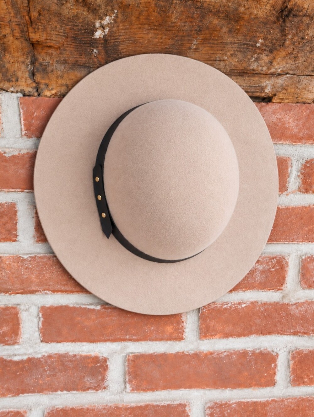Halogen wide-brim wool hat in a beautiful soft blush/dusty pink neutral shade.
